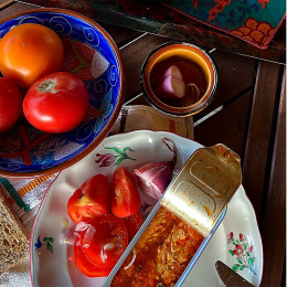 Filety z makreliz sosem pomidorowym i ziołami