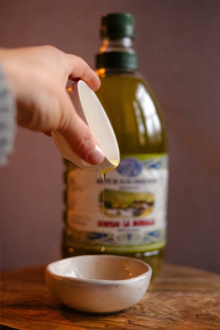 Oliwa Extra Virgin 2l, odmiana Arbequina, Hiszpania