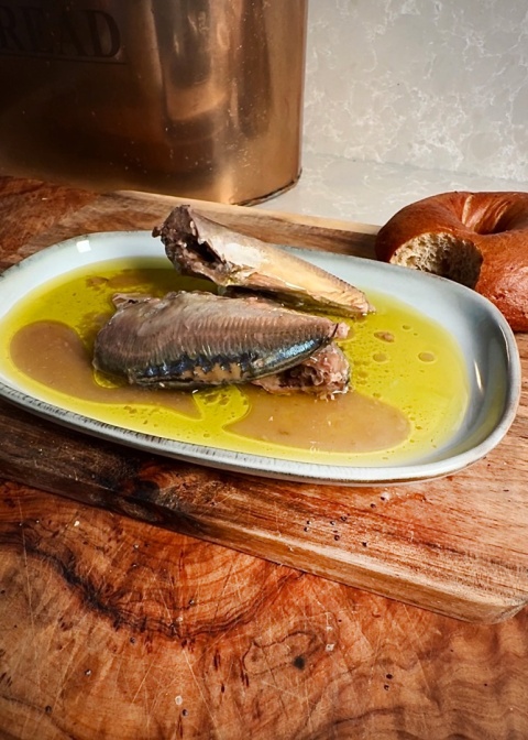 Ostrobok w oliwie exra virgen, z goździkiem 120 g, Portugalia