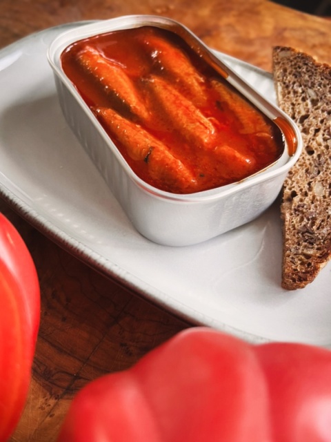 Sardynki w sosie pomidorowym i oliwie, 120g Lizbona