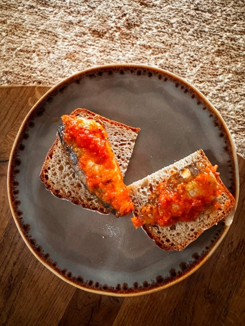 Zestaw 6 szt. rzemieślniczych puszek, ostrobok i sardynki, Portugalia