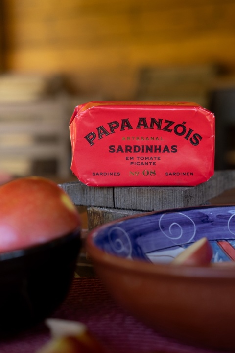 Zestaw 6 szt. rzemieślniczych puszek, ostrobok i sardynki, Portugalia